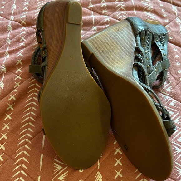 Strappy Brown/Grey Gladiator Sandals - Picture 5 of 5